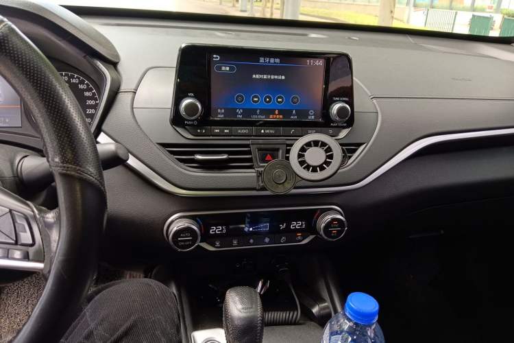 Used Nissan Teana 2019 2.0L XL Comfort Edition Audio And AC Panel