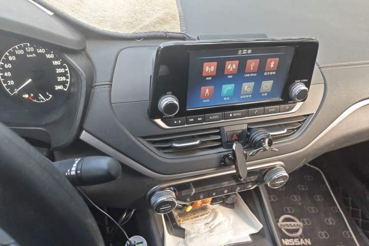 Used Nissan Teana 2019 2.0L XL Comfort Edition Audio And AC Panel