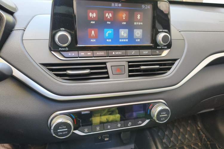 Used Nissan Teana 2019 2.0L XL Comfort Edition Audio And AC Panel
