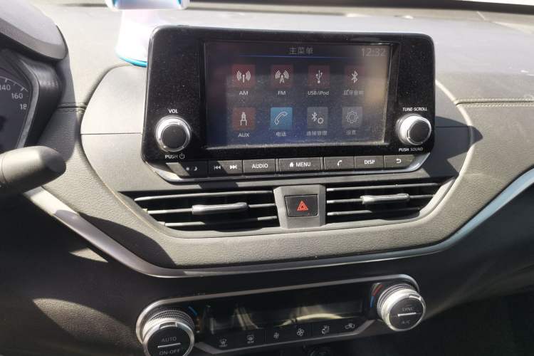 Used Nissan Teana 2019 2.0L XL Comfort Edition Audio And AC Panel