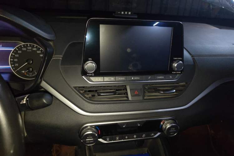Used Nissan Teana 2019 2.0L XL Upper SmartDrive Version Audio And AC Panel