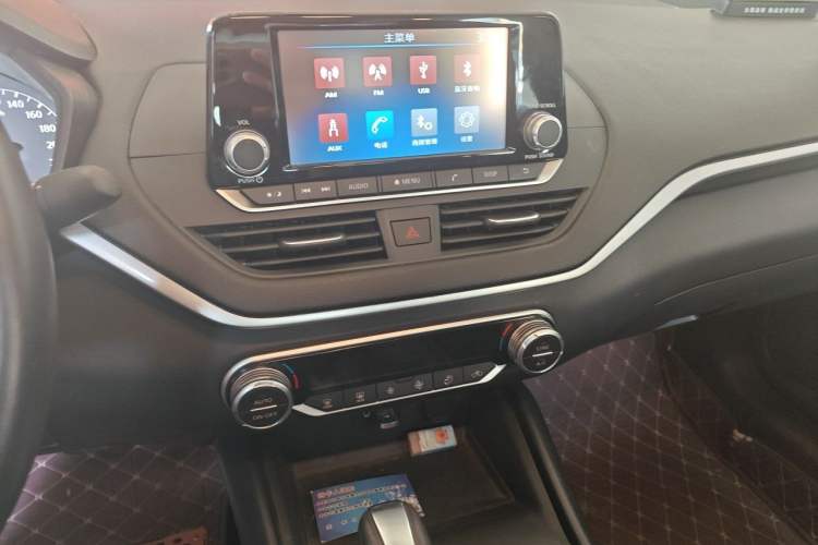 Used Nissan Teana 2019 2.0L XL Comfort Edition Audio And AC Panel