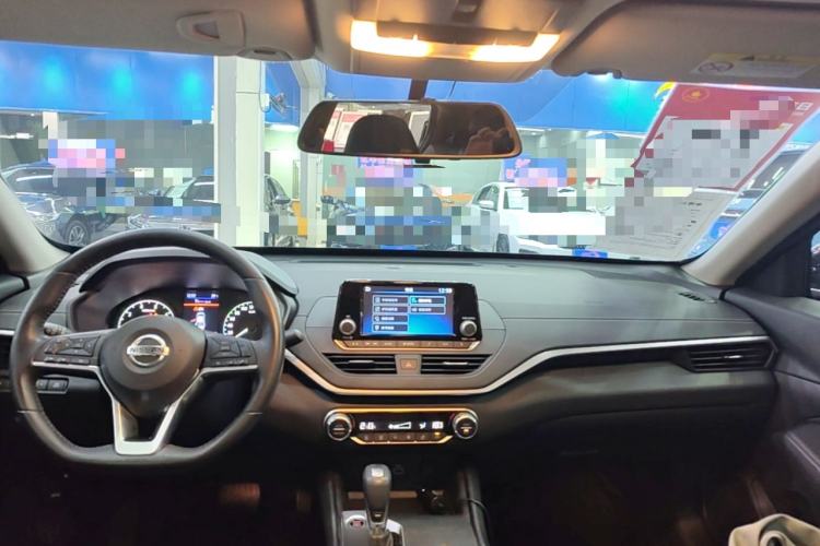 Used Nissan Teana 2019 2.0L XL Comfort Edition Center Console