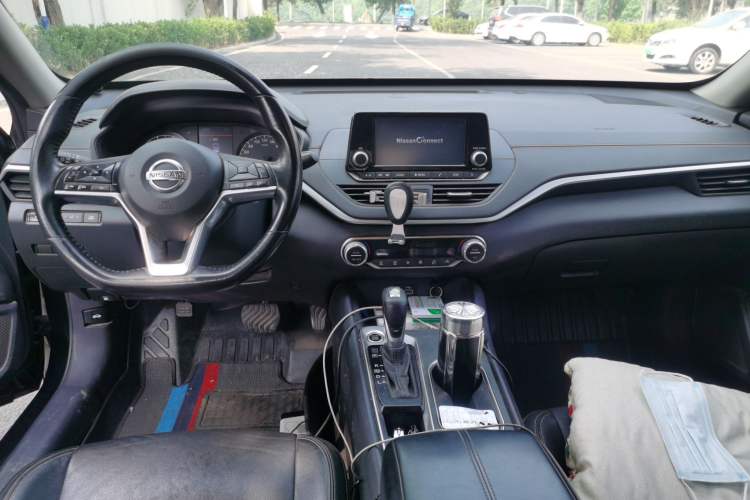 Used Nissan Teana 2019 2.0L XL Comfort Edition Center Console