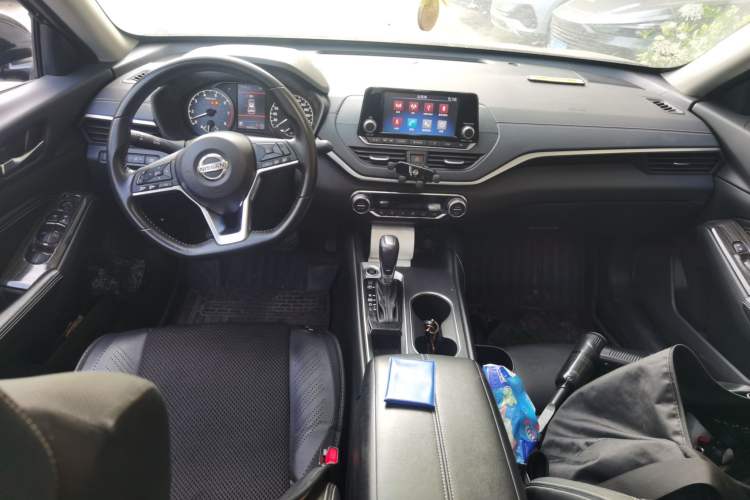 Used Nissan Teana 2019 2.0L XL Comfort Edition Center Console