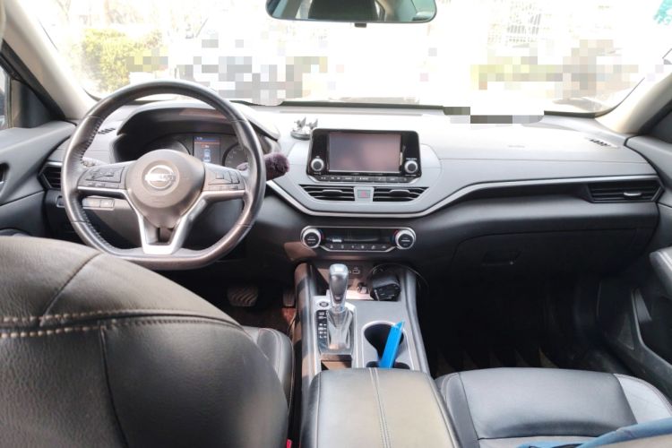 Used Nissan Teana 2019 2.0L XL Comfort Edition Center Console