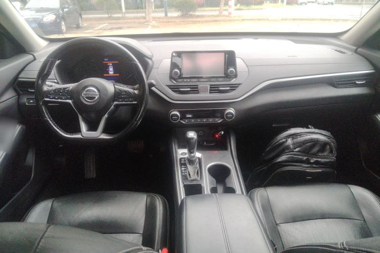 Used Nissan Teana 2019 2.0L XL Comfort Edition Center Console