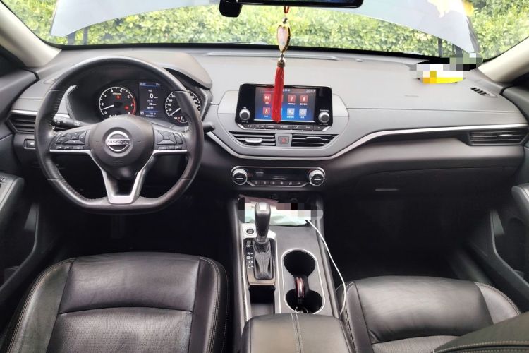 Used Nissan Teana 2019 2.0L XL Comfort Edition Center Console