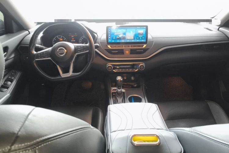 Used Nissan Teana 2019 2.0L XL Comfort Edition Center Console