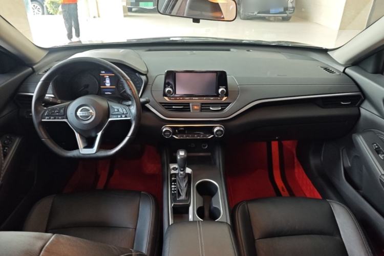 Used Nissan Teana 2019 2.0L XL Comfort Edition Center Console