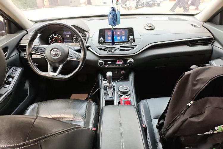 Used Nissan Teana 2019 2.0L XL Comfort Edition Center Console