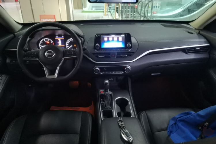 Used Nissan Teana 2019 2.0L XL Comfort Edition Center Console