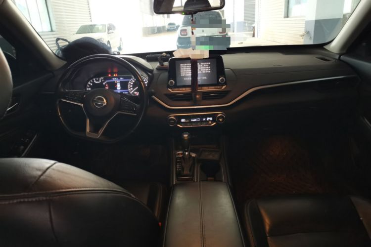 Used Nissan Teana 2019 2.0L XL Upper SmartDrive Version Center Console