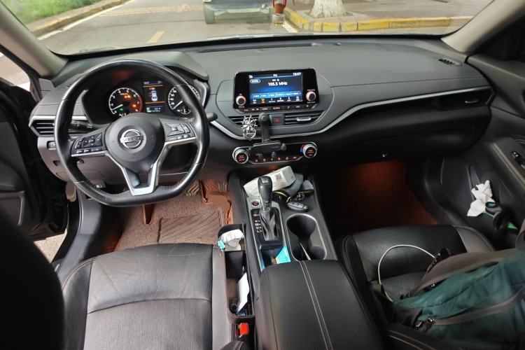 Used Nissan Teana 2019 2.0L XL Comfort Edition Center Console