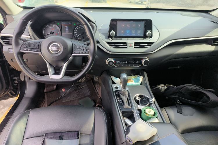 Used Nissan Teana 2019 2.0L XL Comfort Edition Center Console