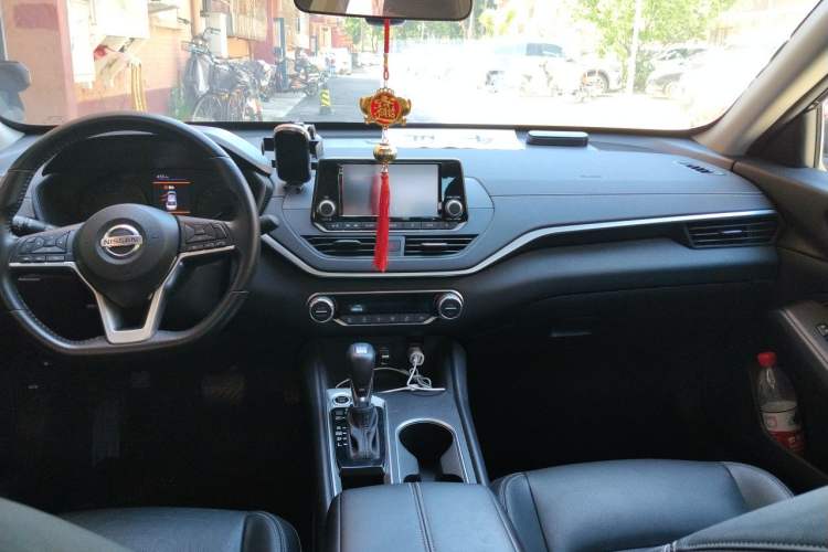 Used Nissan Teana 2019 2.0L XL Comfort Edition Center Console