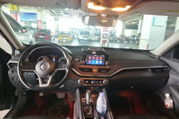Used Nissan Teana 2019 2.0L XL Comfort Edition Center Console