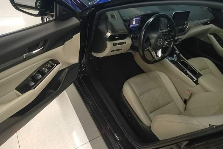 Used Nissan Teana 2019 2.0T XV AD1 Prestige Navigation Edition Driver Seat