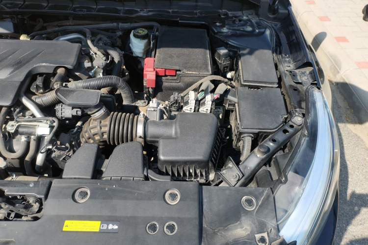 Used Nissan Teana 2019 2.0L XL Comfort Edition Engine Bay Left