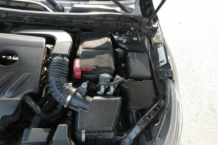 Used Nissan Teana 2019 2.0T XL Upper Smart Enjoyment Version Engine Bay Left