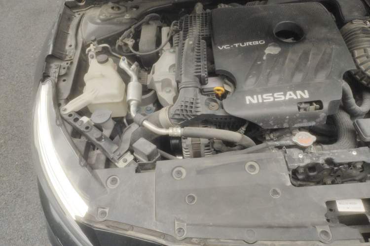 Used Nissan Teana 2019 2.0T XL Upper Smart Enjoyment Version Engine Bay Right