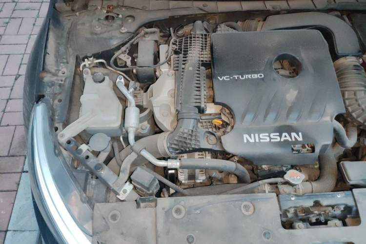 Used Nissan Teana 2019 2.0T XL Upper Smart Enjoyment Version Engine Bay Right