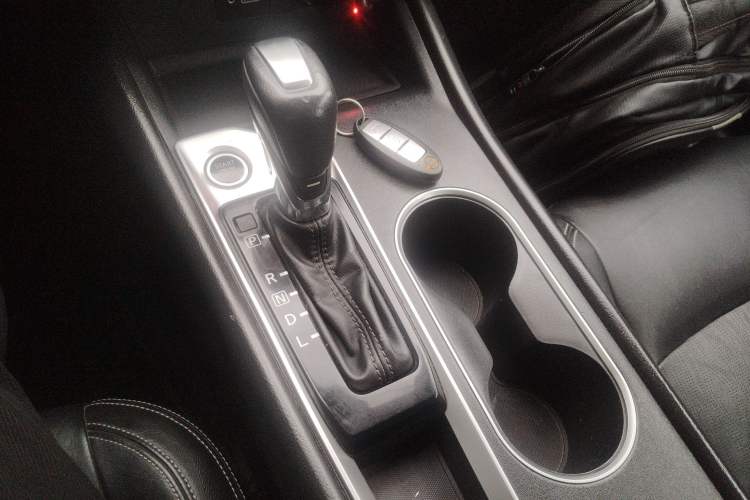 Used Nissan Teana 2019 2.0L XL Comfort Edition Gear Lever