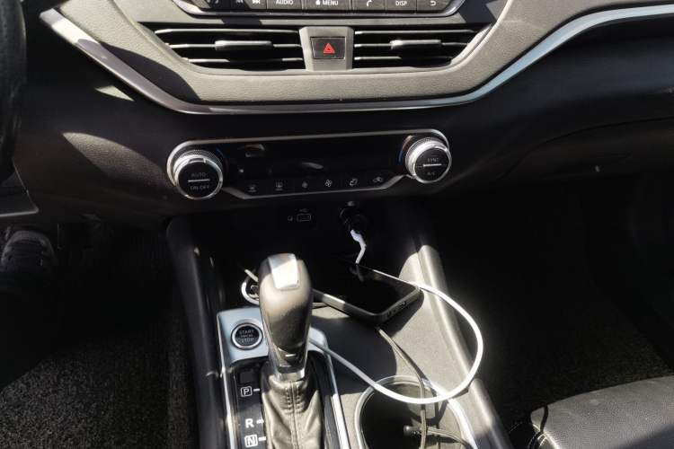 Used Nissan Teana 2019 2.0L XL Comfort Edition Gear Lever