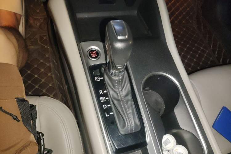 Used Nissan Teana 2019 2.0L XL Comfort Edition Gear Lever