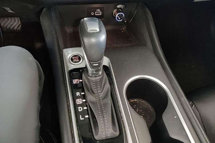 Used Nissan Teana 2019 2.0L XL Comfort Edition Gear Lever