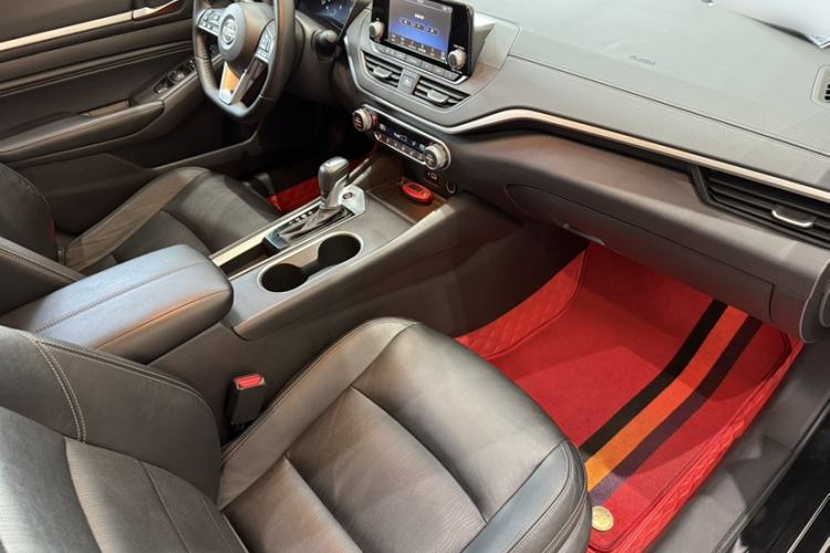 Used Nissan Teana 2019 2.0L XL Comfort Edition Interior 9