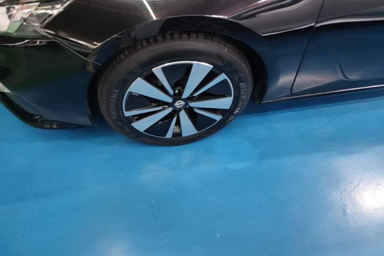 Used Nissan Teana 2019 2.0L XL Upper SmartDrive Version Left Front Wheel Hub
