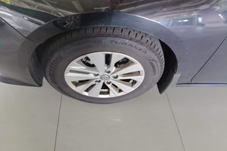 Used Nissan Teana 2019 2.0L XL Comfort Edition Left Front Wheel Hub