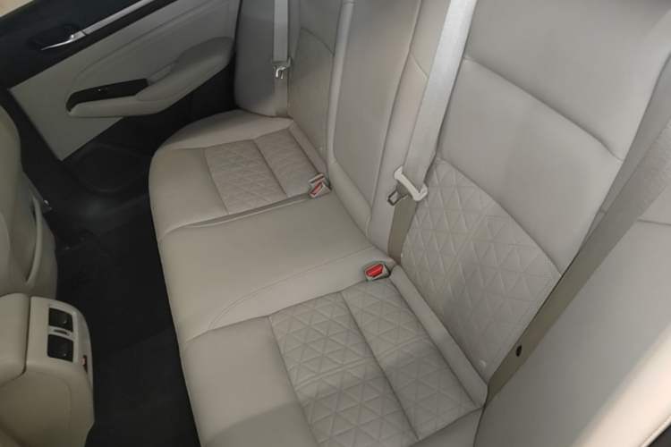 Used Nissan Teana 2019 2.0T XV AD1 Prestige Navigation Edition Left Rear Seat