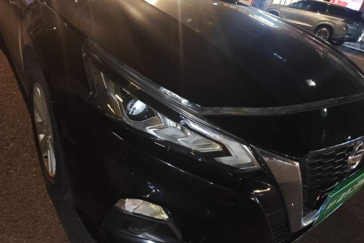 Used Nissan Teana 2019 2.0L XL Comfort Edition Right Front Headlight