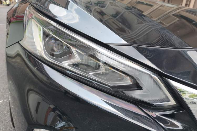Used Nissan Teana 2019 2.0L XL Comfort Edition Right Front Headlight