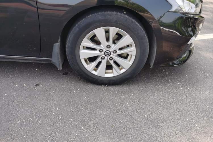 Used Nissan Teana 2019 2.0L XL Comfort Edition Right Front Wheel Hub