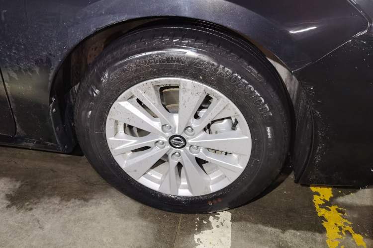 Used Nissan Teana 2019 2.0L XL Comfort Edition Right Front Wheel Hub