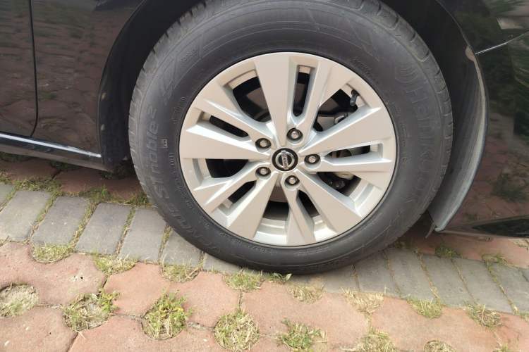 Used Nissan Teana 2019 2.0L XL Comfort Edition Right Front Wheel Hub