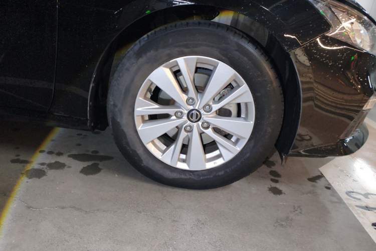 Used Nissan Teana 2019 2.0L XL Comfort Edition Right Front Wheel Hub