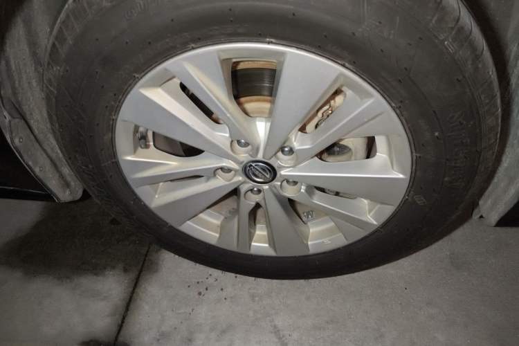 Used Nissan Teana 2019 2.0L XL Comfort Edition Right Front Wheel Hub