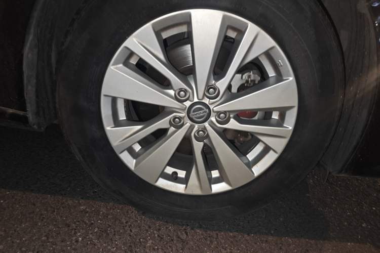 Used Nissan Teana 2019 2.0L XL Comfort Edition Right Front Wheel Hub