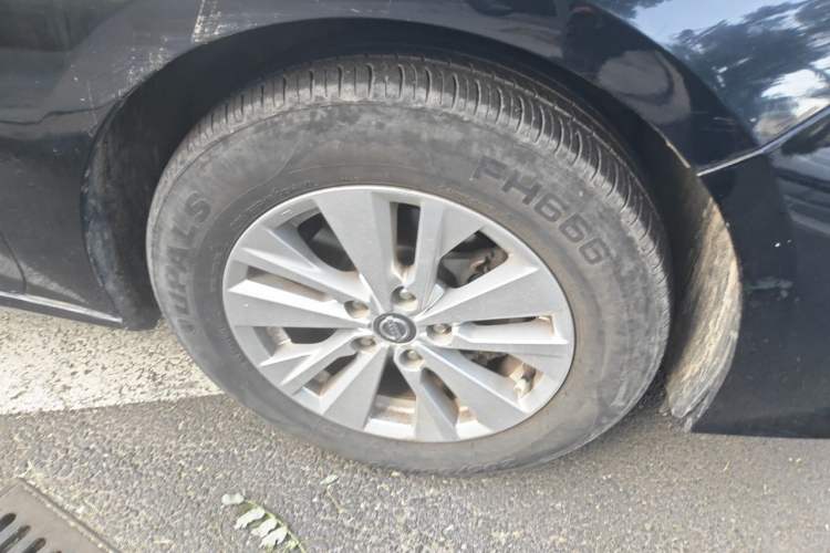 Used Nissan Teana 2019 2.0L XL Comfort Edition Right Front Wheel Hub