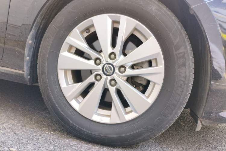 Used Nissan Teana 2019 2.0L XL Comfort Edition Right Front Wheel Hub