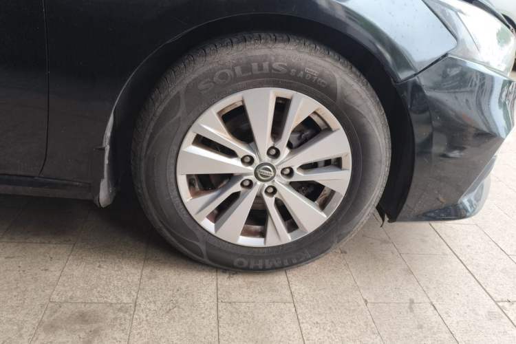Used Nissan Teana 2019 2.0L XL Comfort Edition Right Front Wheel Hub