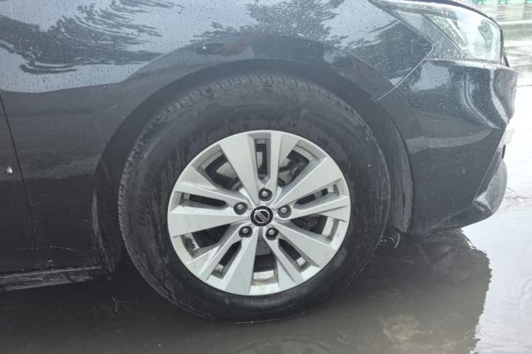 Used Nissan Teana 2019 2.0L XL Comfort Edition Right Front Wheel Hub