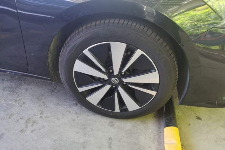 Used Nissan Teana 2019 2.0L XL Upper SmartDrive Version Right Front Wheel Hub