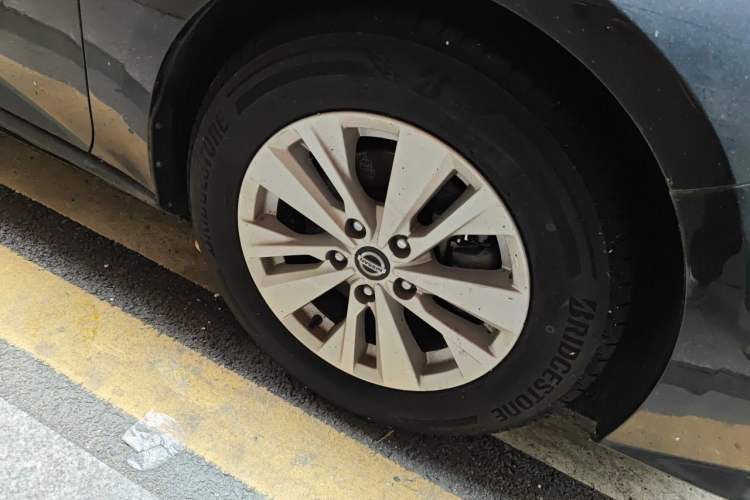 Used Nissan Teana 2019 2.0L XL Comfort Edition Right Front Wheel Hub