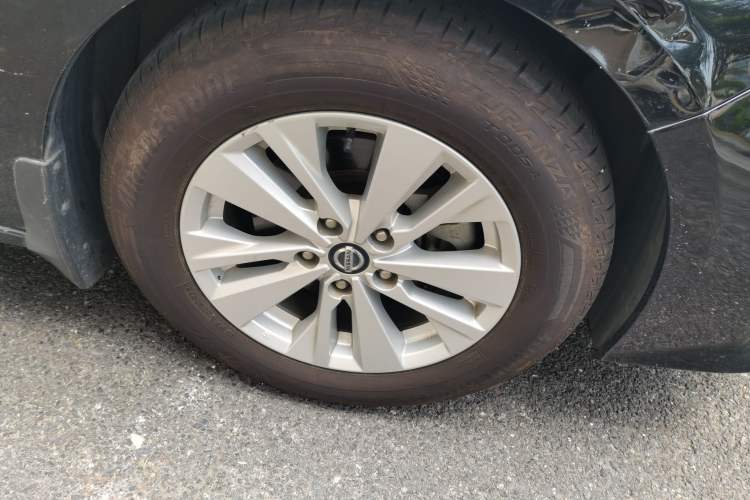 Used Nissan Teana 2019 2.0L XL Comfort Edition Right Front Wheel Hub