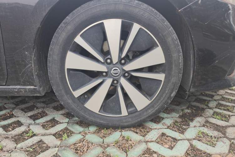 Used Nissan Teana 2019 2.0L XL Upper SmartDrive Version Right Front Wheel Hub